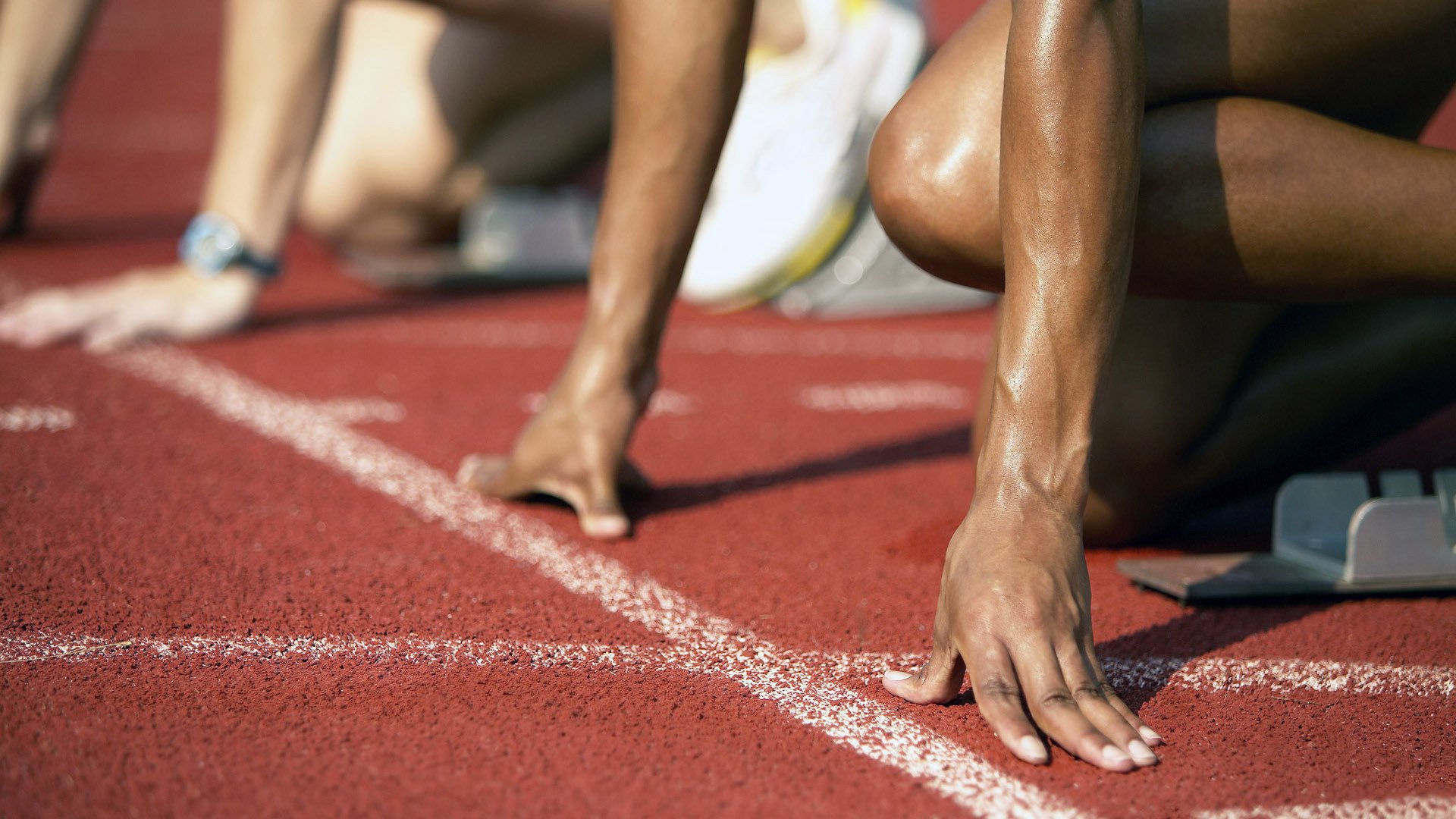 法甲球队通过AI分析优化前场压迫式战术执行力,前场压迫原则